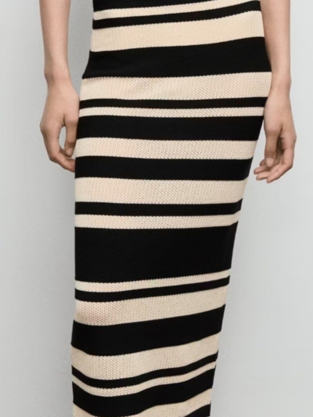 Mango Black & Cream Knitted midi skirt with stripes Women's Size Medium